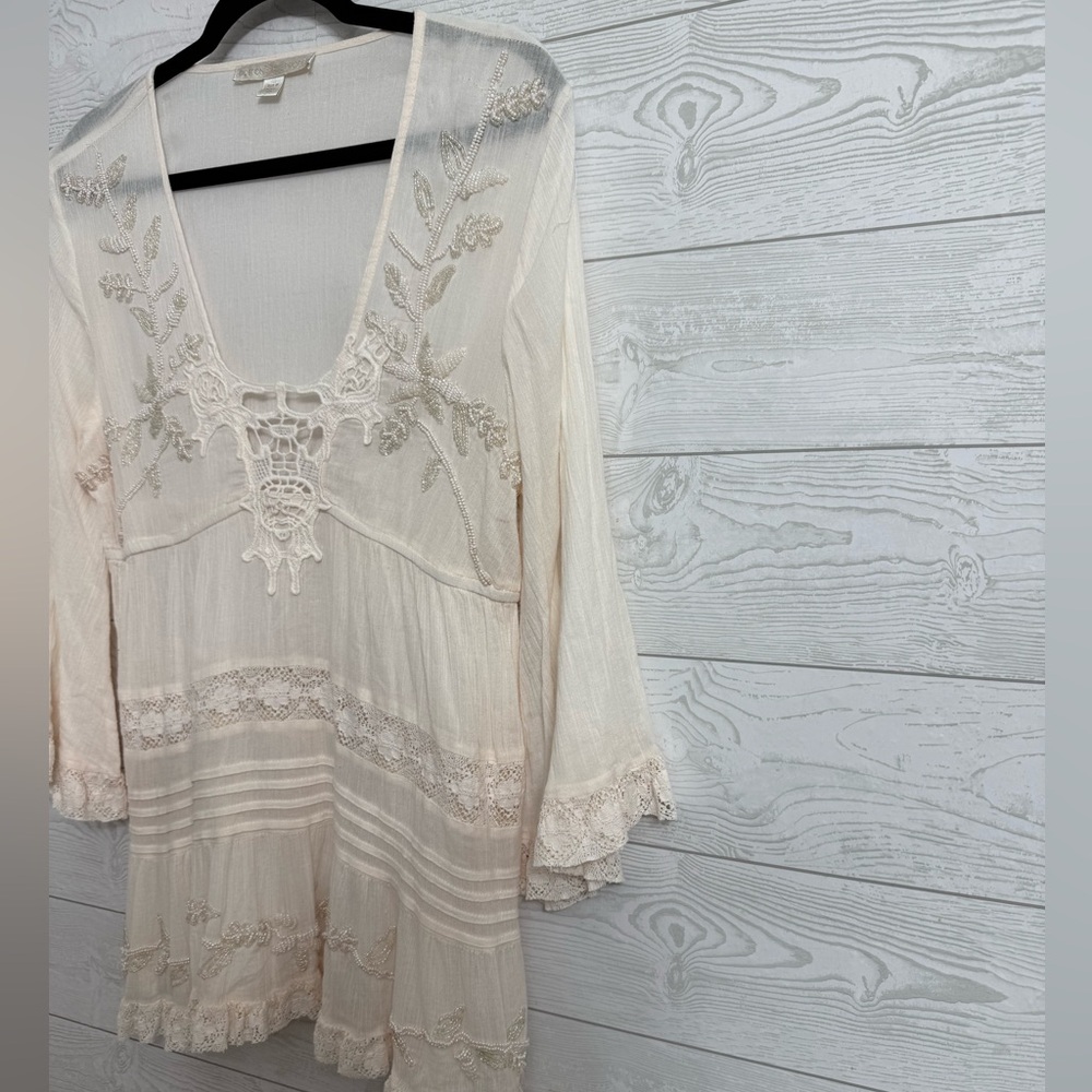 Boston Proper Women’s Rayon Cream 3.4” Sleeve Lace & Beaded Boho Top. Size M - Picture 2 of 9